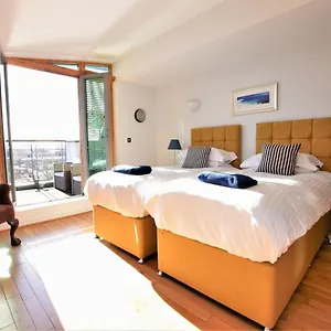 Brunel's View - Your Apartment